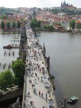 Karelsbrug Praag tijdens vakantie